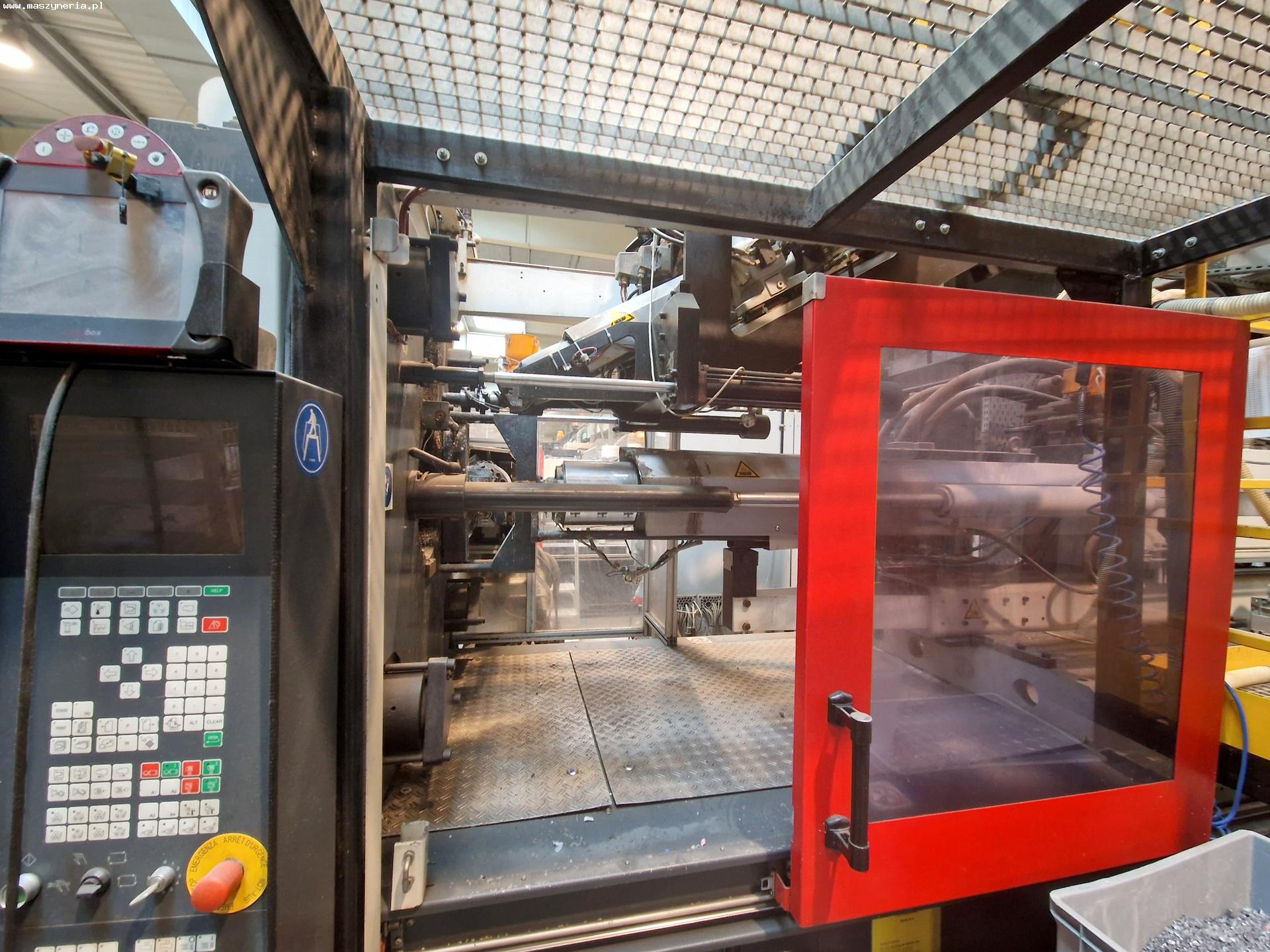 Pressa a iniezione FERROMATIK MILACRON K-TEC 450 in vendita - foto 3